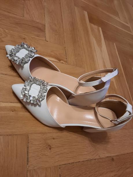 Krásne sandále, 39