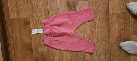 Dievcenske nohavice, 68