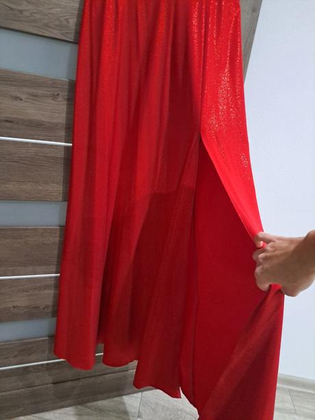 Spoločenské šaty, 40