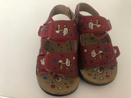 Sandálky na suchý zips, 20