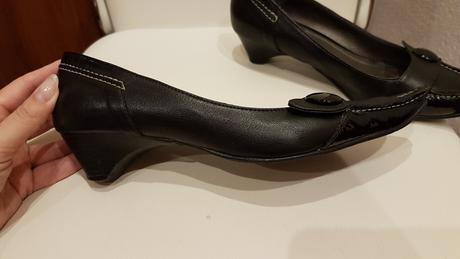 Cierne lodicky bata, baťa,40