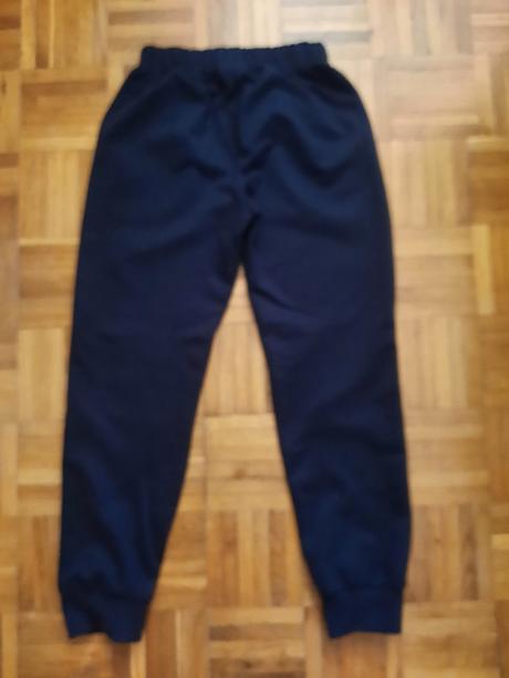 Chlapčenské tepláky, 140