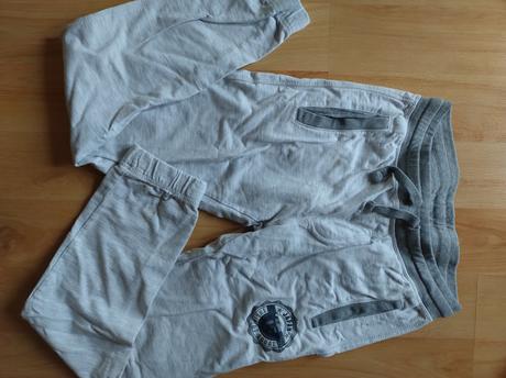 Chlapčenské tepláky, marks & spencer,158