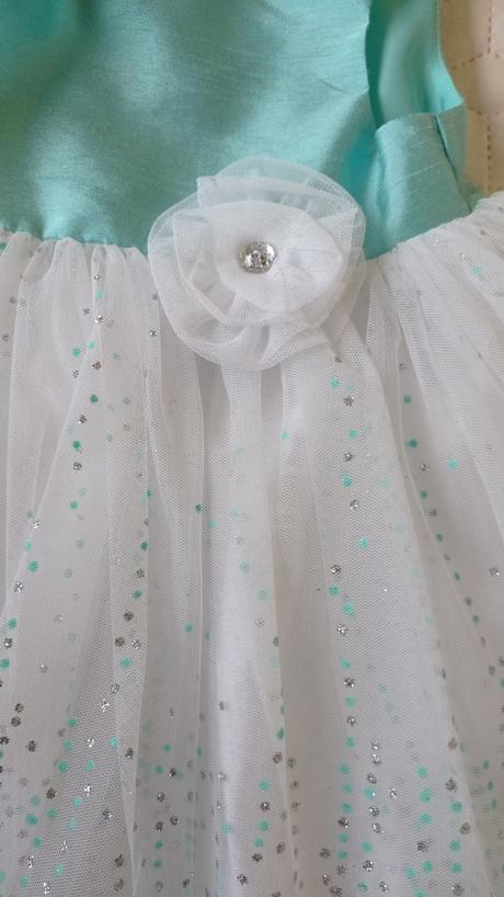 Slávnostné šatky . 86, 86