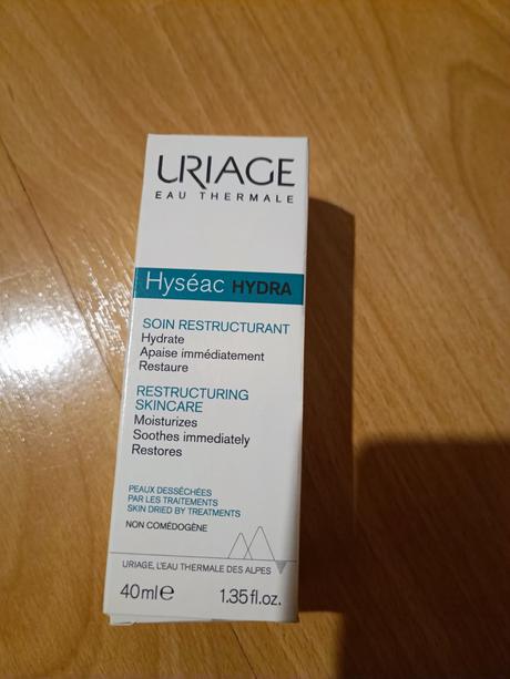 Krém na tvár uriage, 