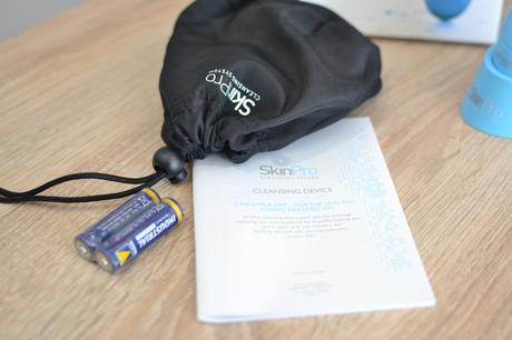 Prístroj na čistenie pleti skinpro, 