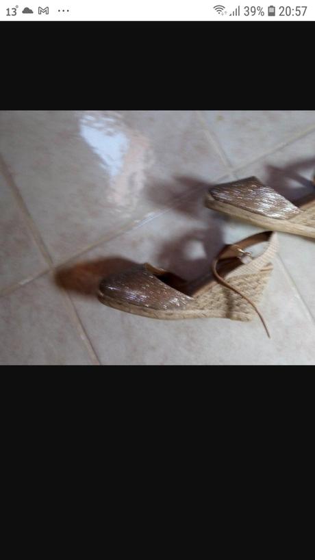 Zlate sandalky,pouzite dvakrat, f&f,39