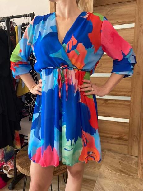 Krásne šaty výpredaj, l / m / s