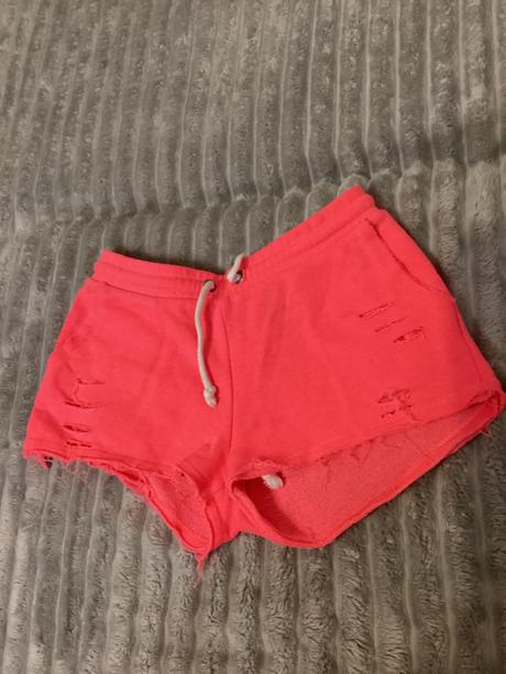 Teplakove kraťasy s poškodením, terranova,s