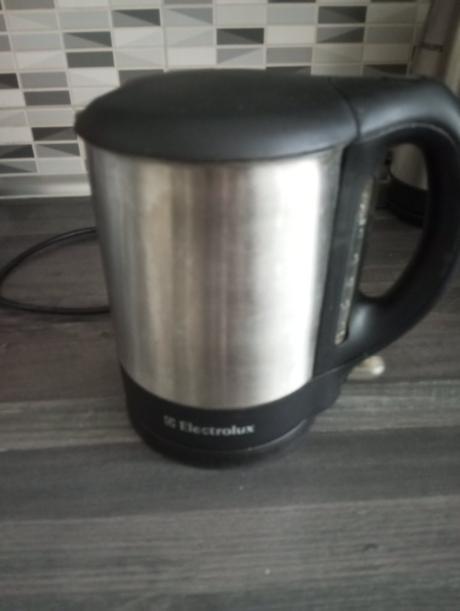 Rýchlovarná kanvica, electrolux