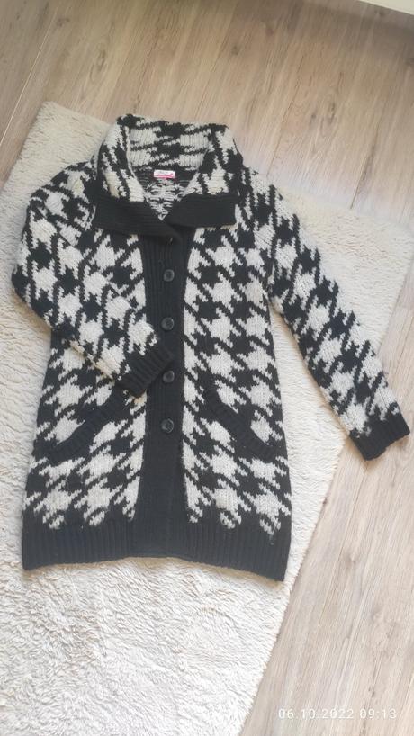 Mohairový sveter na gombíky,