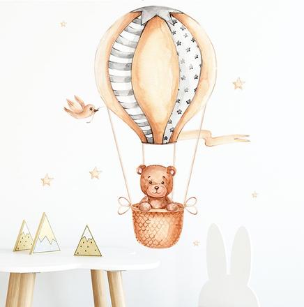 Nálepka na stenu - macko v balóne, 