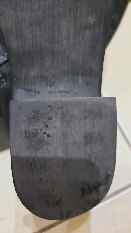 Čierne talianske kožené cizmy vera gomma, 38