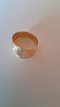 Zlatý prsteň (poštovné v cene),