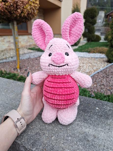 Háčkovaná hračka prasiatko z macka pú, 