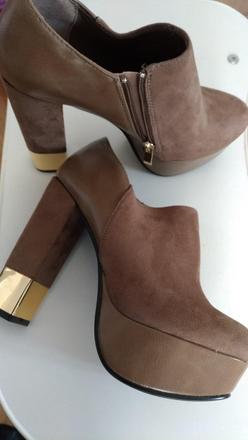 Kotnikove hnede topanky velkosti 37, 37