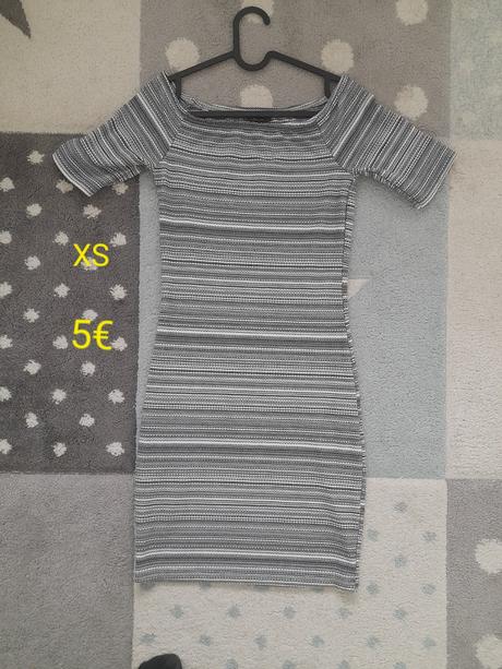 Teplejsie saty xs, reserved,xs