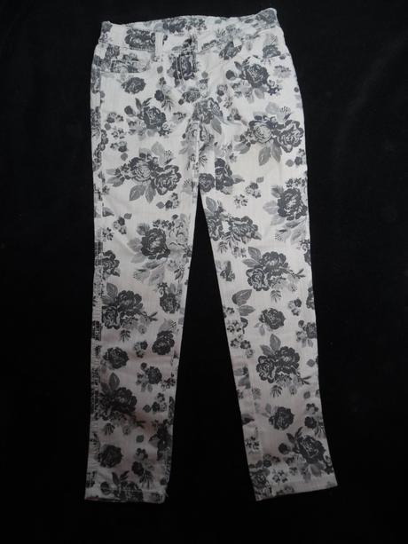 Kvetinkové riflíky, c&a,134