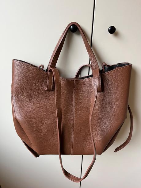 Kožená kabelka, 