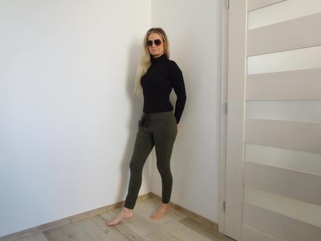 Čierny rolák dámsky 36v,, tezenis,s