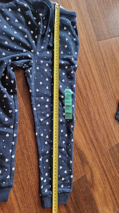 Tepláky nové, so srdiečkami, sinsay,122