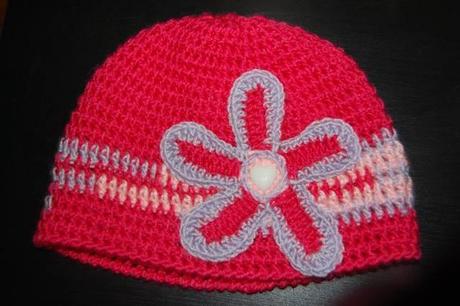 Háčkovaná čiapka s kvetom 74/80, 74