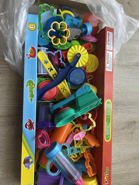 Plastelina formicky vyrezavacky velky vyber, 