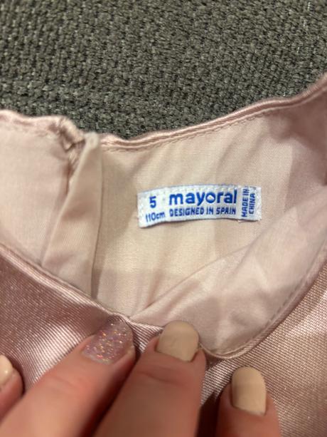 Dievčenské saty, mayoral,110