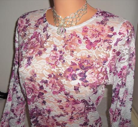 Krajkovany topik kvietkovy, m