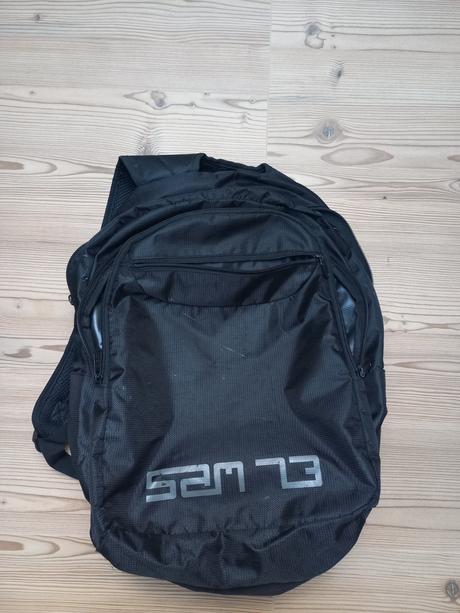 Ruksak (aj na notebook) sam 73,