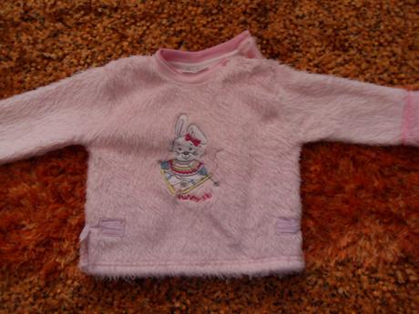 Dievcatkovska mikinka flis 6-9 mes.cena  4 eur, 74