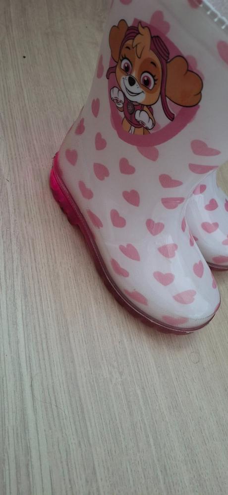 Blikajuce gumáky, sinsay,25