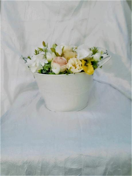 Jarna dekoracia v kvetinaci, 