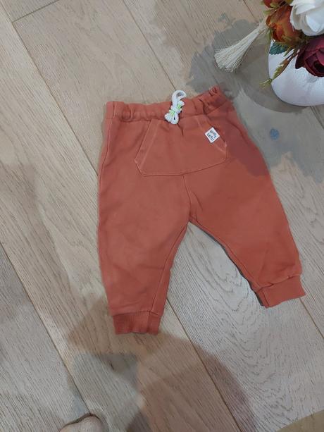 Tehlove pudlové tepláky- super stav, f&f,74