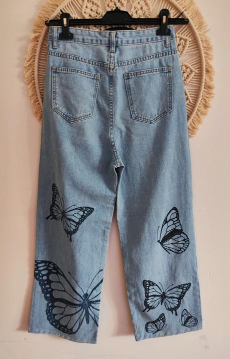 Široké džínsy, s