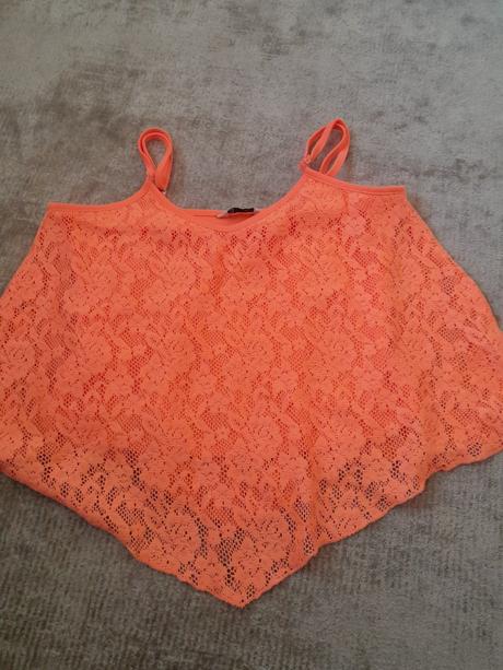 Predám dievčenské tielko, 152