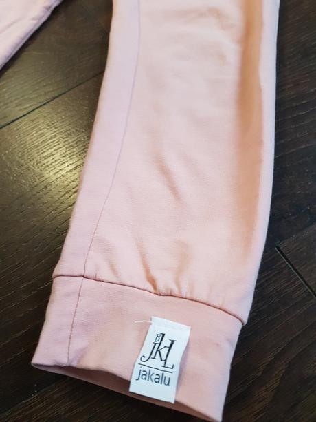 Tepláky  jakalu, 104