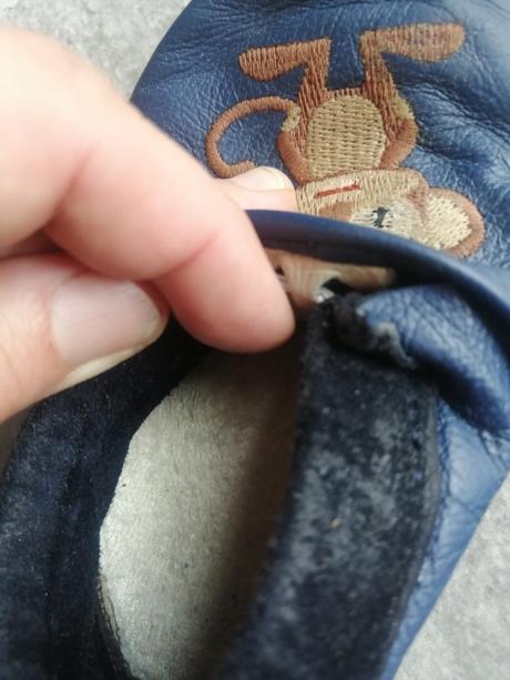 Kožené capačky opičky dĺžka 15 cm, <17