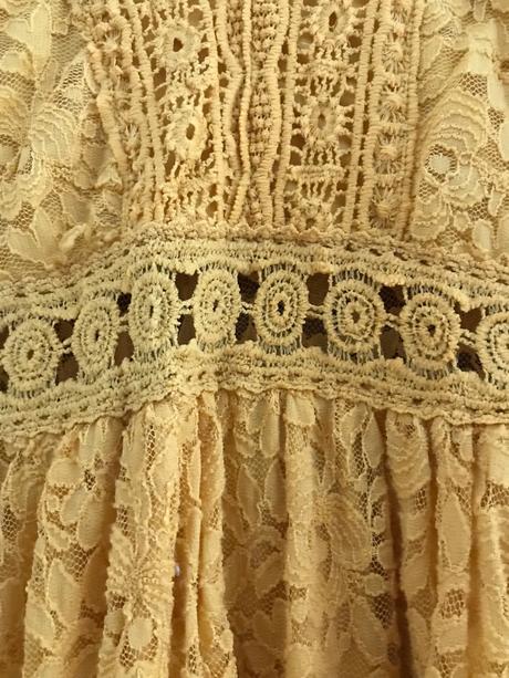 Dlhé čipkované šaty, s