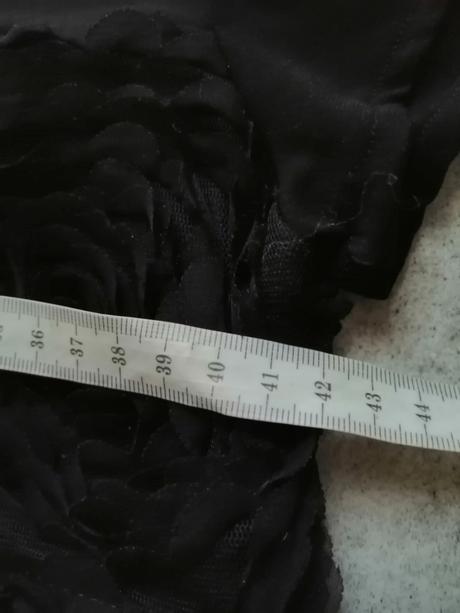 Pohodlné malé čierne v40, veľmi pružné, 40