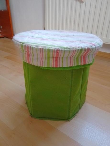 Taburetka s úložným priestorom, 