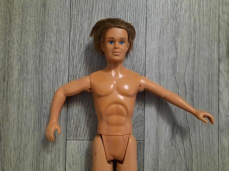 Ken pre barbie,