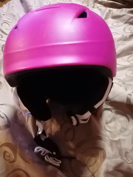 Lyžiarska prilba, s