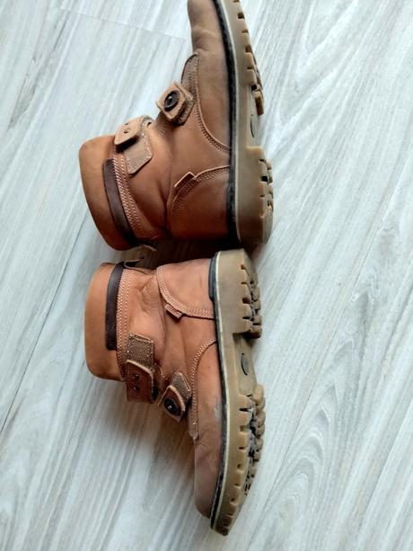 Pekné kožené topanky/ čižmy., lasocki,31