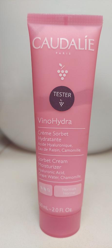 Nove kremy caudalie,