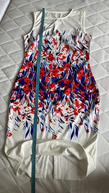 Saty s krasnym vzorom, s