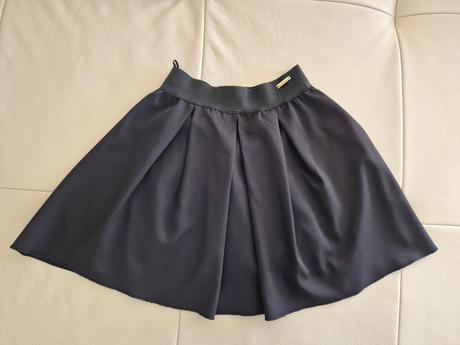 Čierna sukňa 152, 152