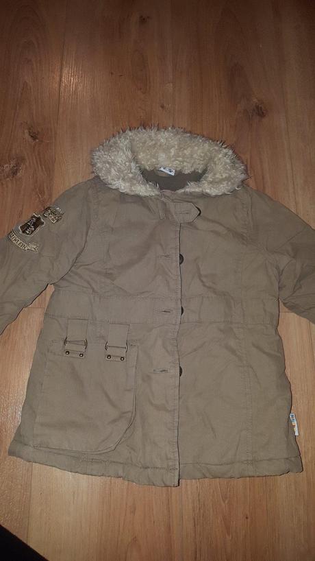 Bledohneda bundička, 86