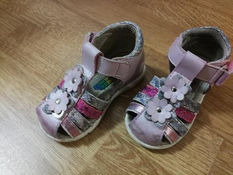 Dievčenské sandále, baťa,21