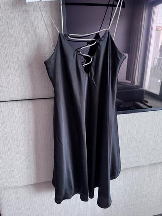 Saténové šaty s/m, s